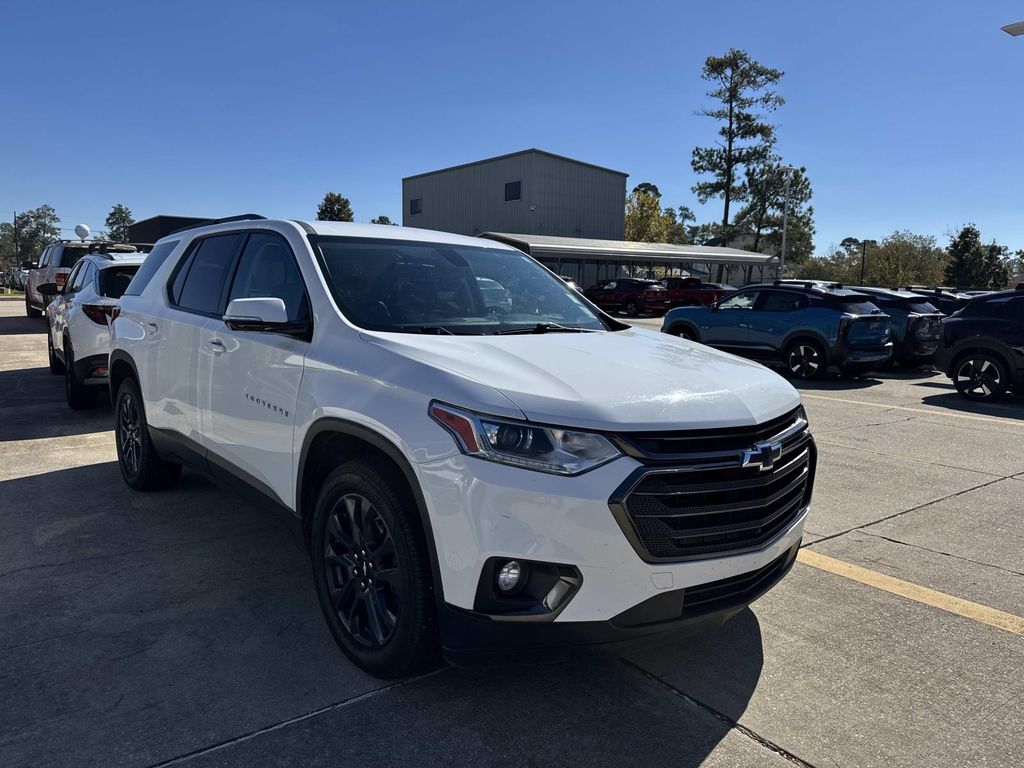 2018 Chevrolet Traverse RS 2LT photo 2
