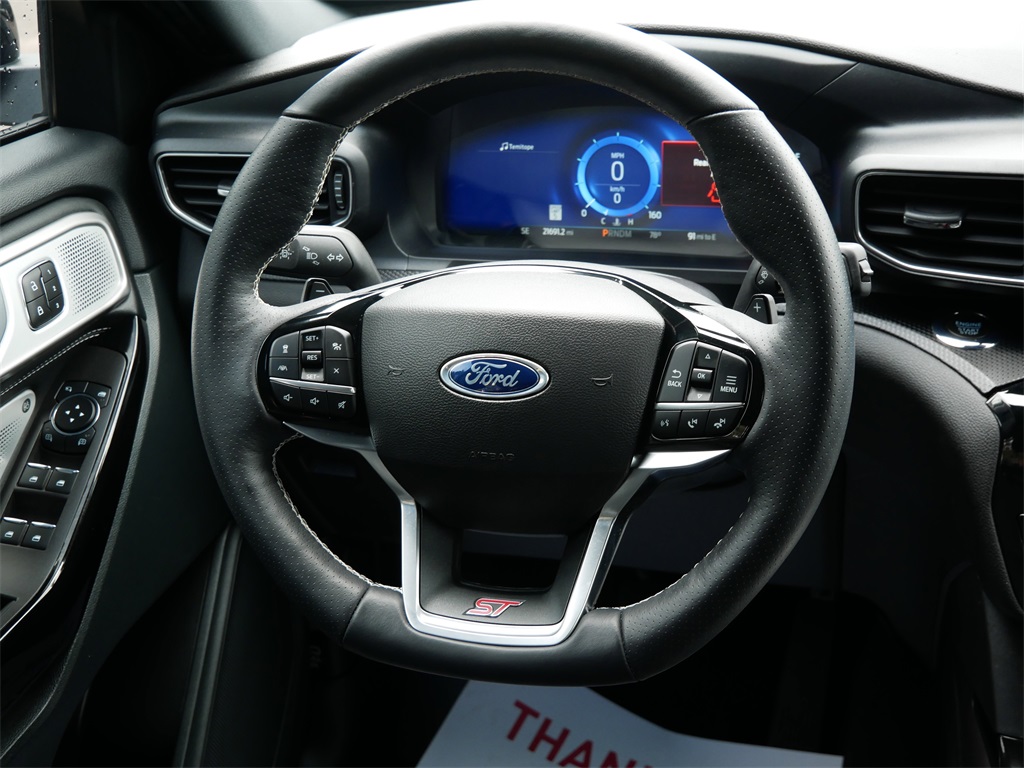 2024 Ford Explorer ST photo 13