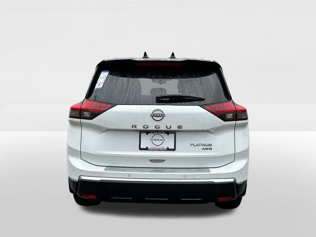 2025 Nissan Rogue Platinum photo 3