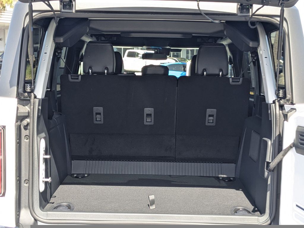 2025 Ford Bronco Outer Banks photo 13