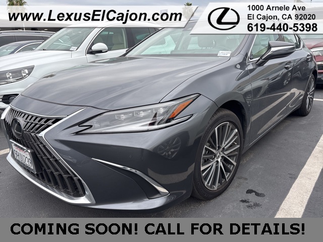 2025 Lexus ES Hybrid 300h's photo