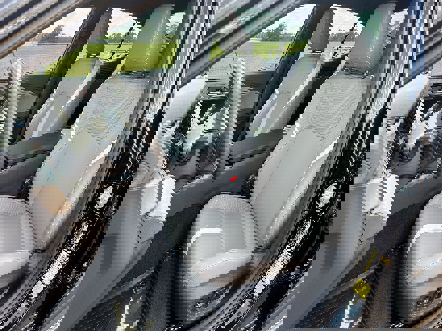 2025 Toyota Camry SE photo 11