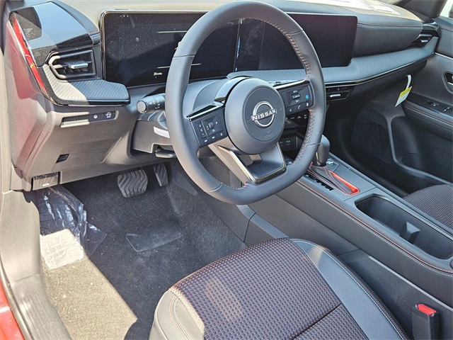 2025 Nissan Kicks SR photo 4