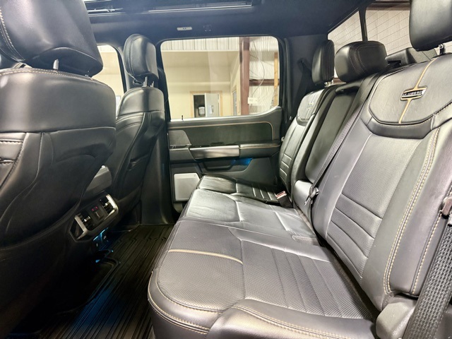 2022 Ford F-150 Platinum photo 16
