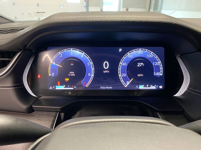 2025 Jeep Grand Cherokee Limited photo 5