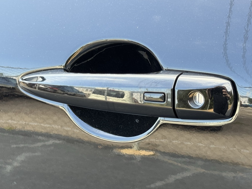 2024 Nissan Rogue SV photo 4