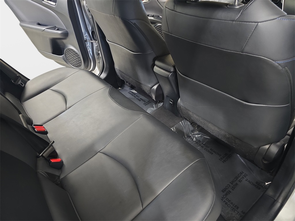 2018 Toyota Prius Three photo 12