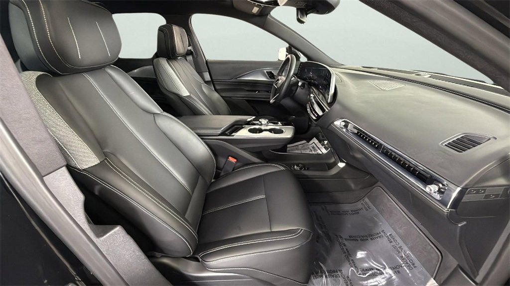 2024 Cadillac Lyriq Tech photo 35