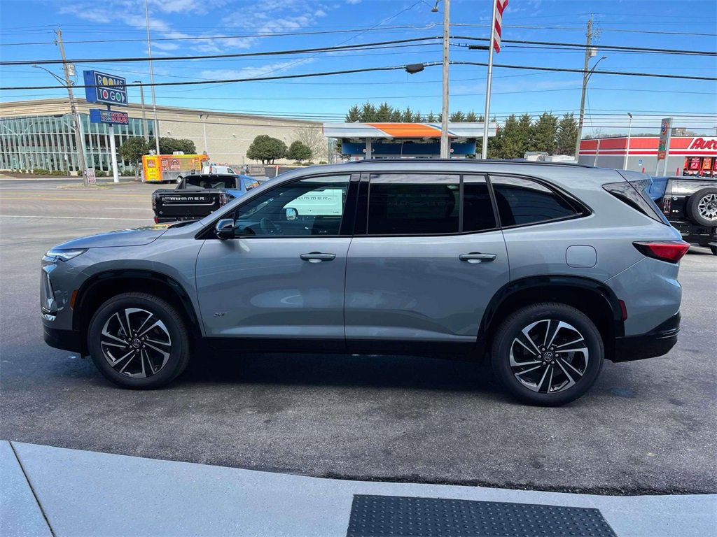 2025 Buick Enclave Sport Touring photo 6
