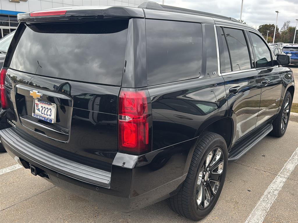 2019 Chevrolet Tahoe LT photo 2