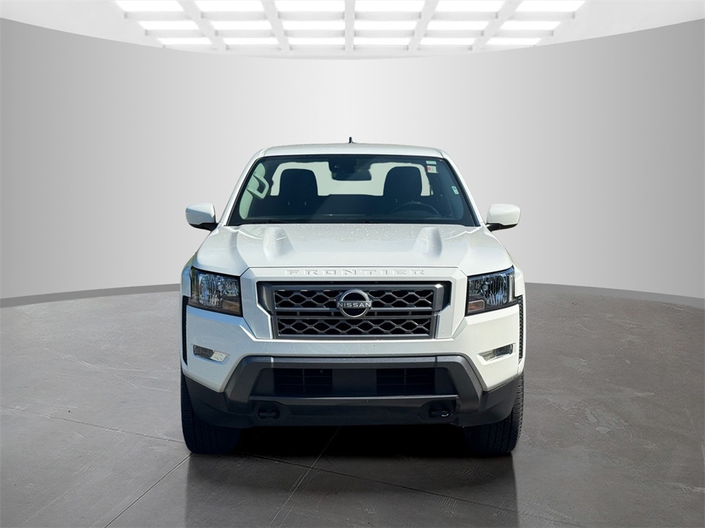 2024 Nissan Frontier SV photo 2