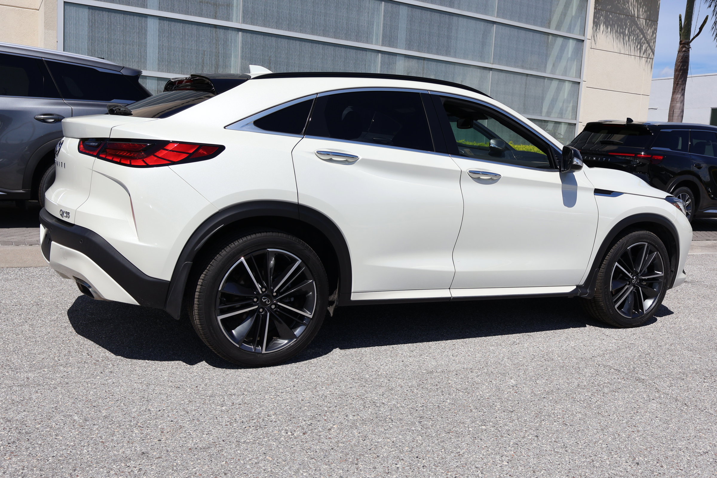 2023 Infiniti QX55 Luxe photo 7