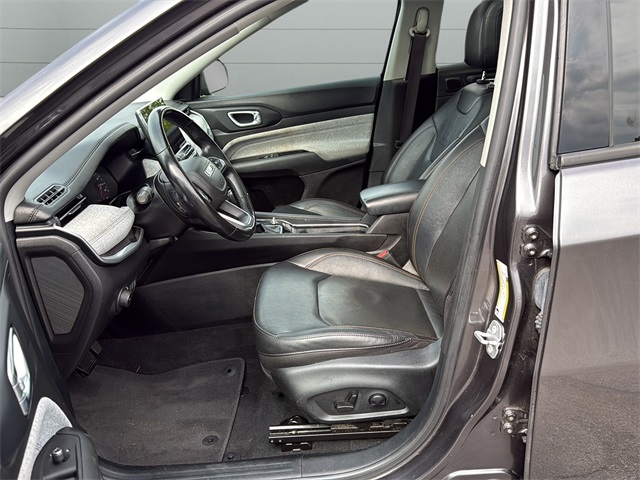 2022 Jeep Compass Latitude Lux photo 10