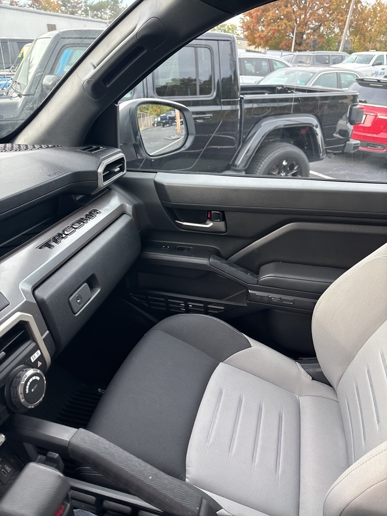 2024 Toyota Tacoma TRD Sport photo 3