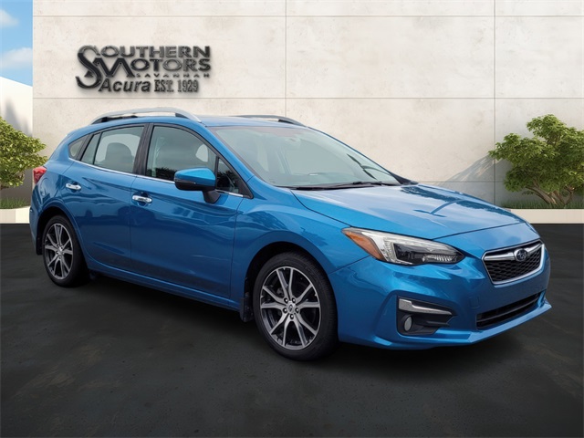 2017 Subaru Impreza 2.0i Limited photo 2