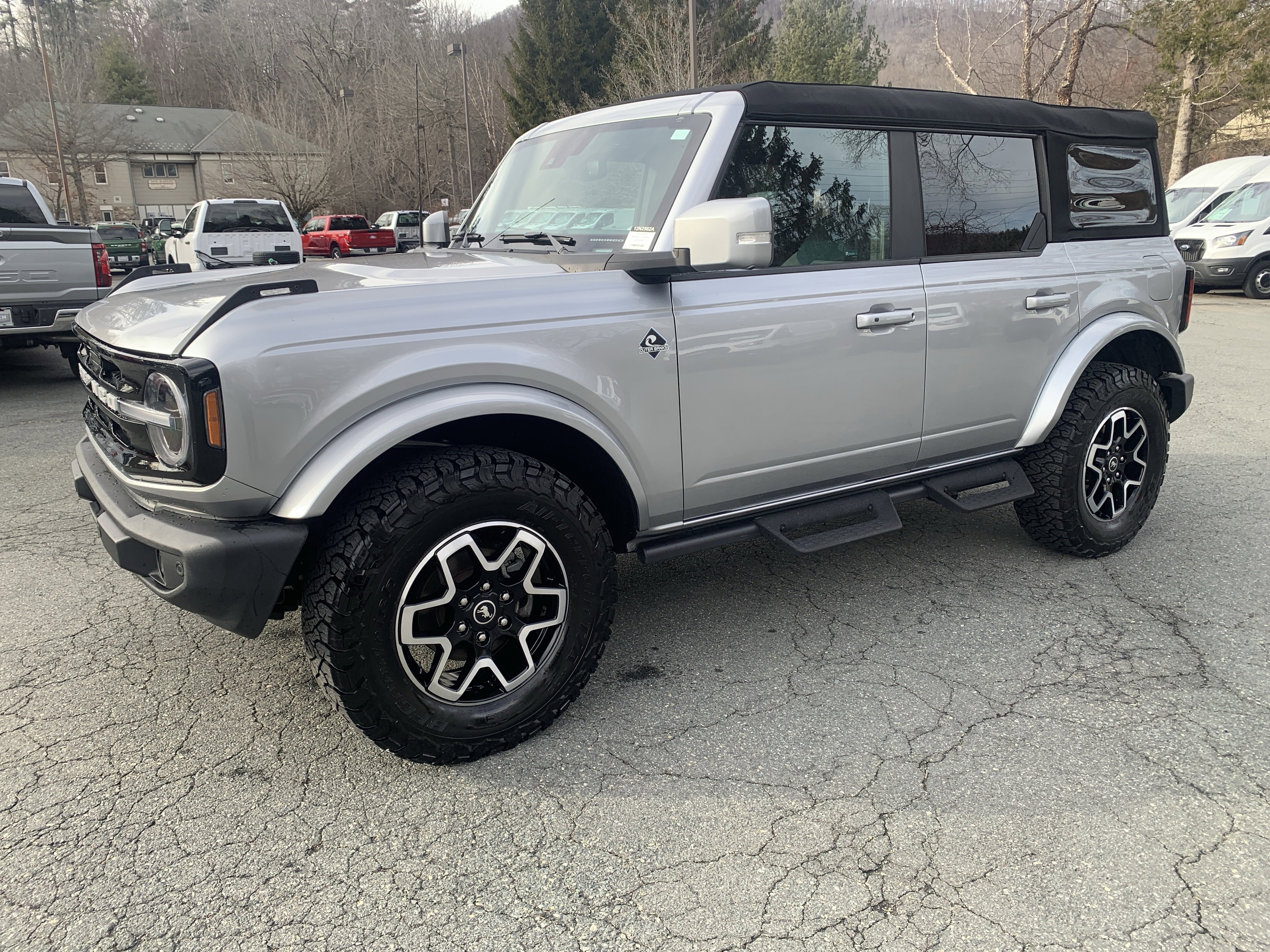 2023 Ford Bronco Outer Banks's photo