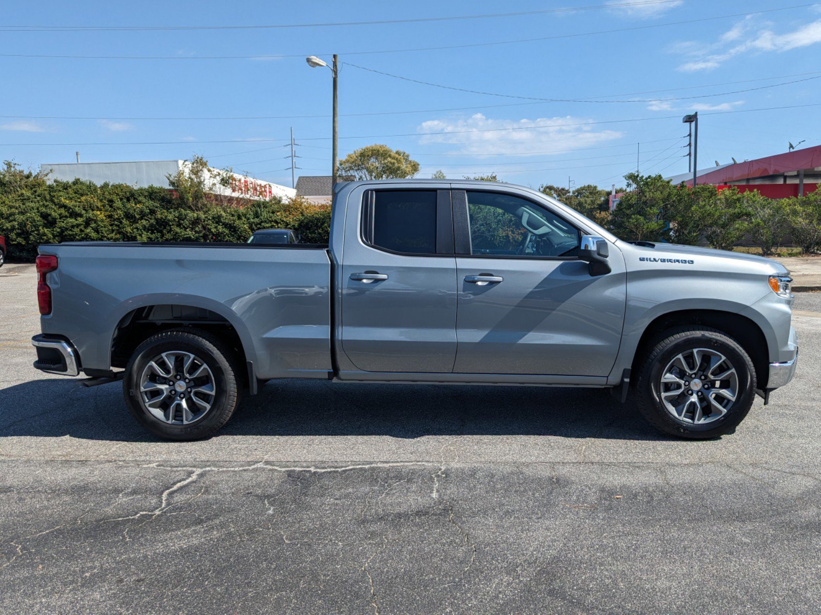2025 Chevrolet Silverado 1500 LT photo 3