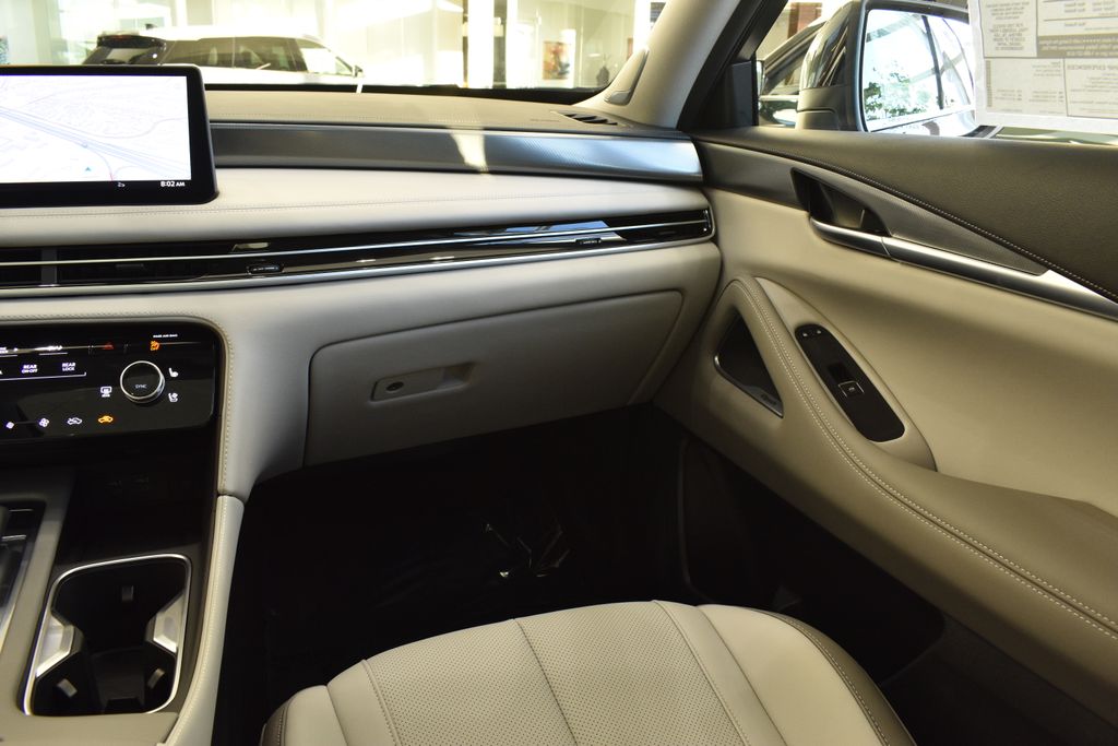 2026 Infiniti QX60 Luxe AWD photo 14