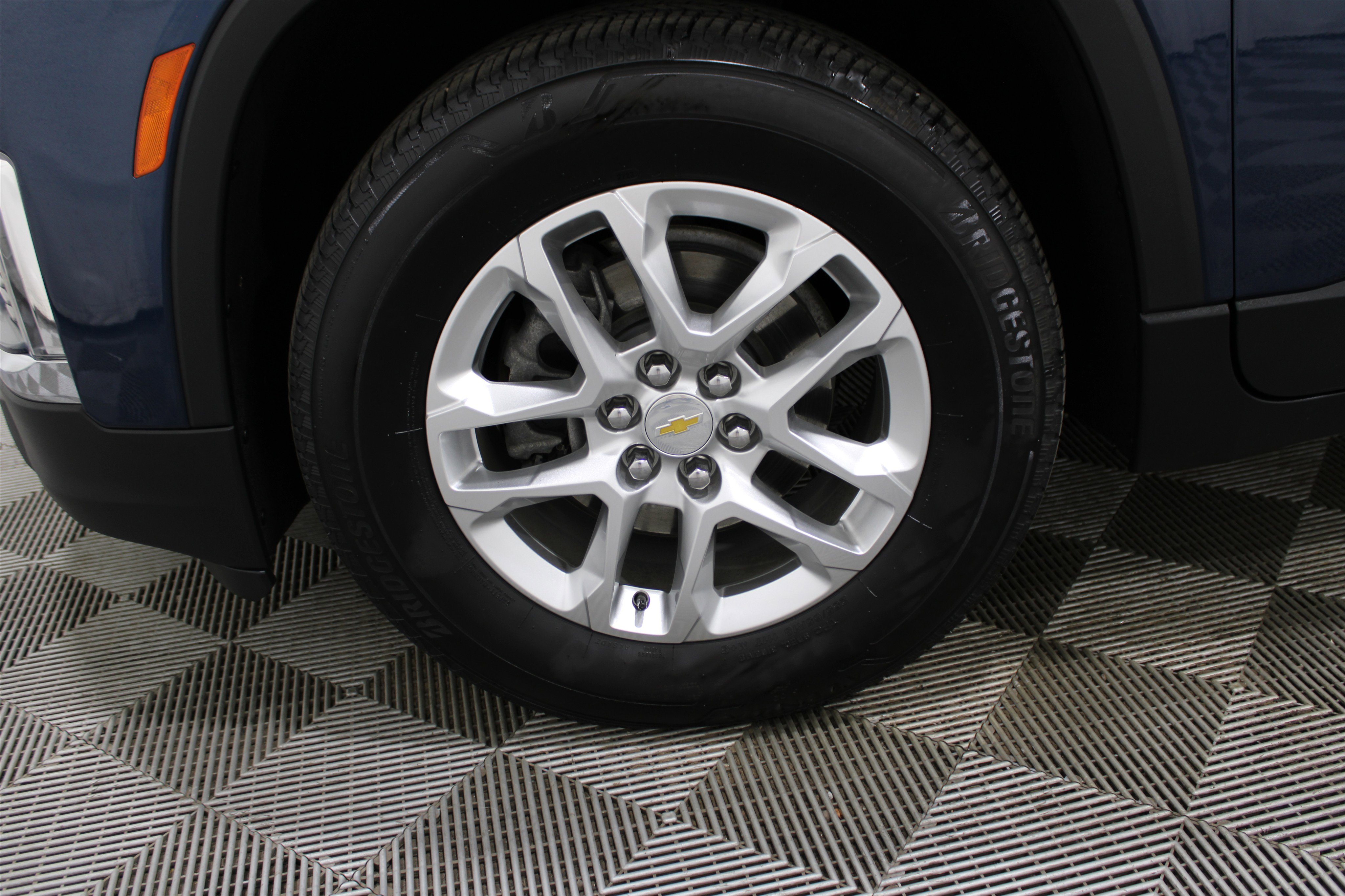 2023 Chevrolet Traverse LS photo 27