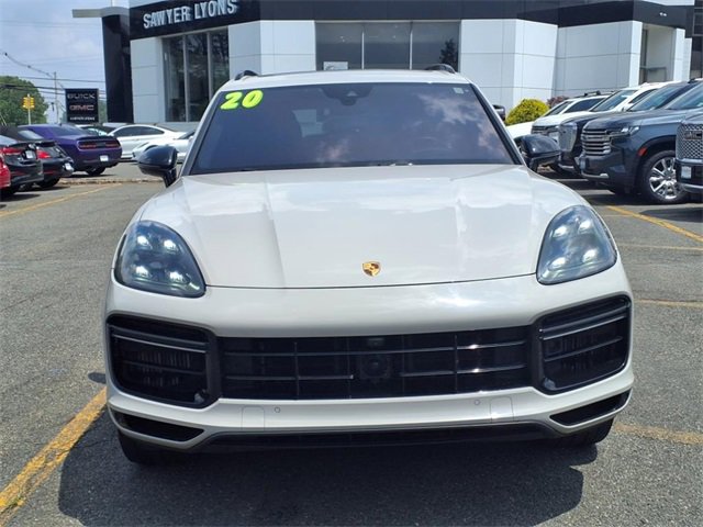 2020 Porsche Cayenne Turbo photo 2