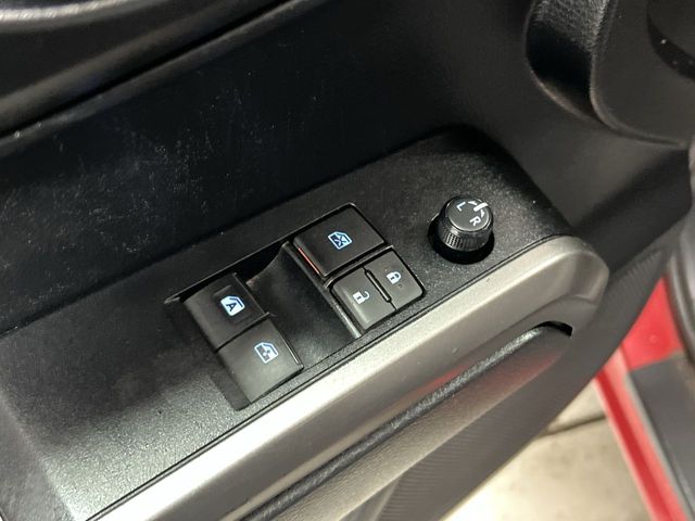 2019 Toyota Tacoma SR5 photo 20