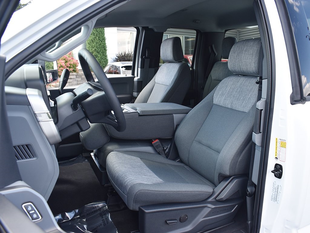 2026 Ford F-250 XLT photo 4