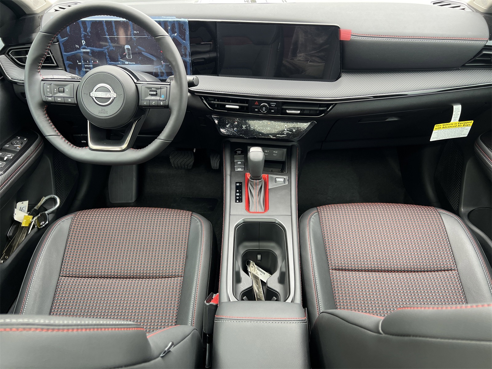 2025 Nissan Kicks SR photo 4