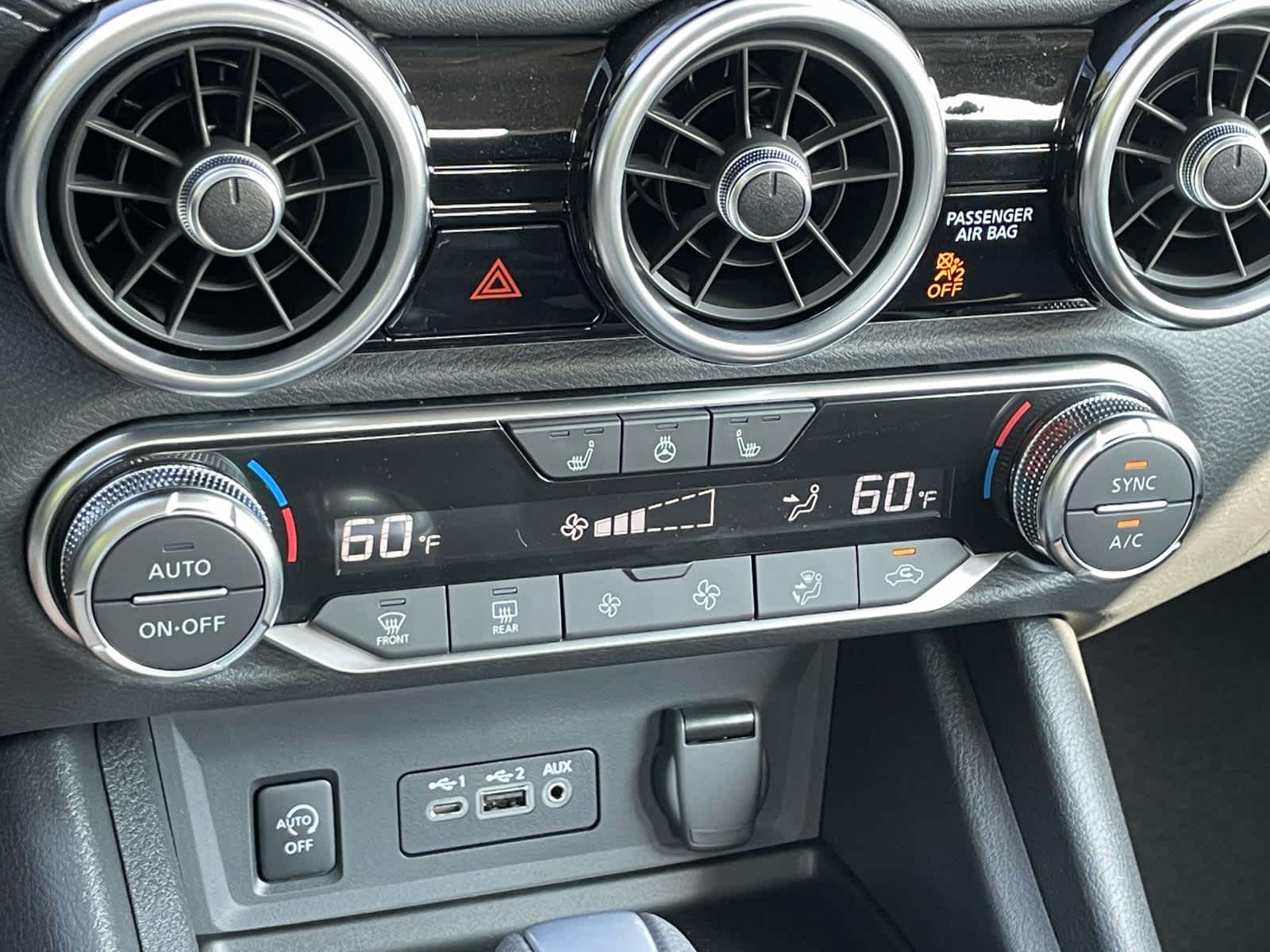 2025 Nissan Sentra SV photo 18