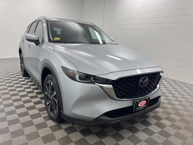 2023 Mazda CX-5 S Premium package