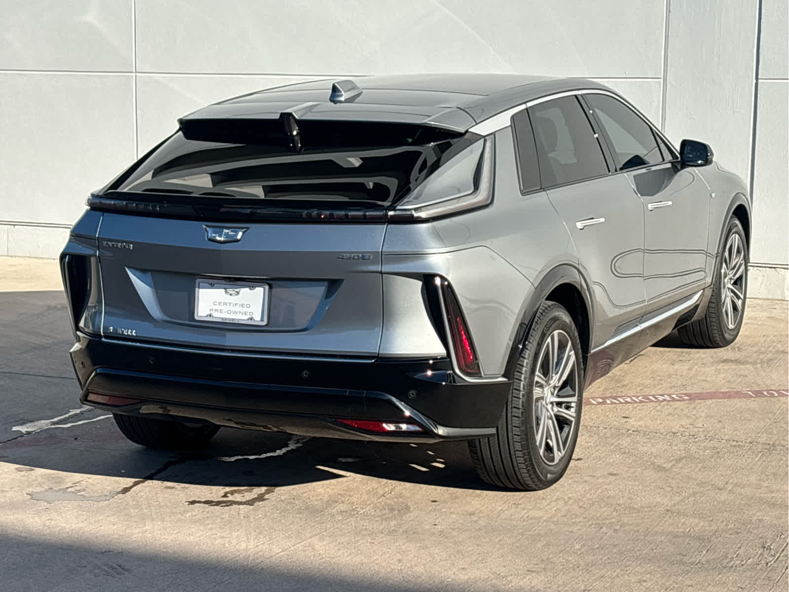 2024 Cadillac Lyriq Luxury photo 4
