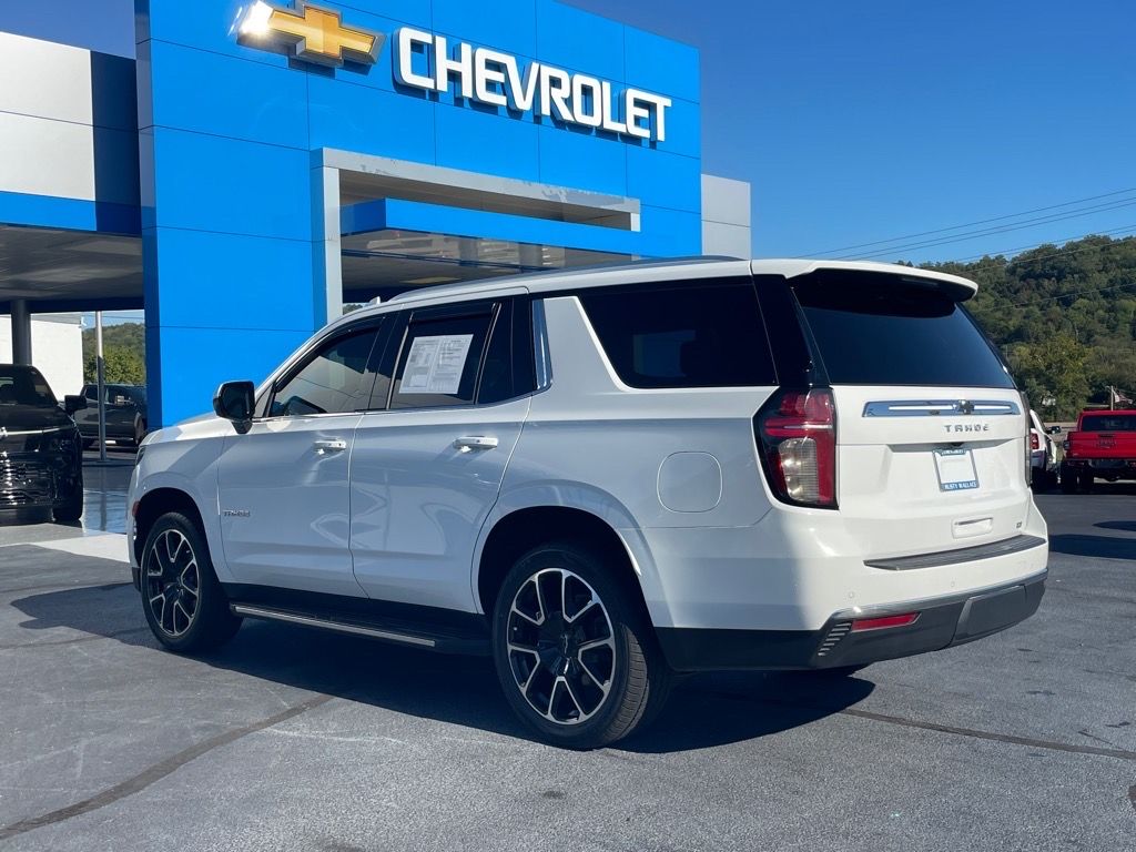 2021 Chevrolet Tahoe LT photo 2