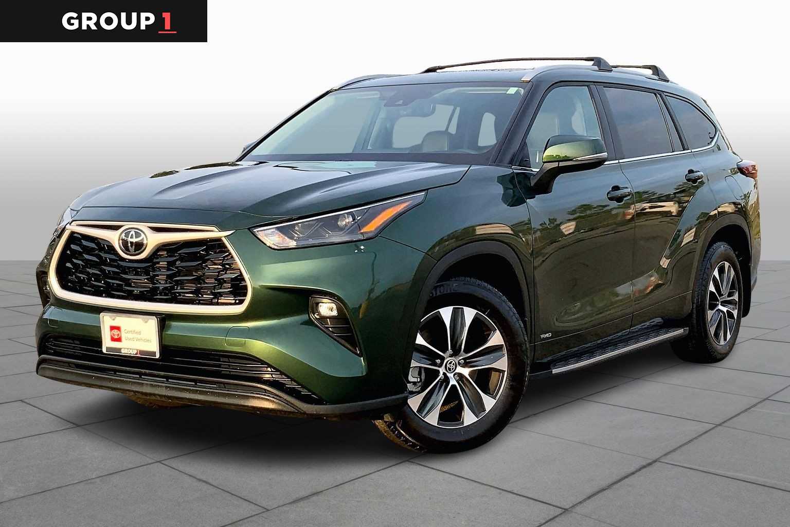 2025 Toyota Highlander XLE's photo