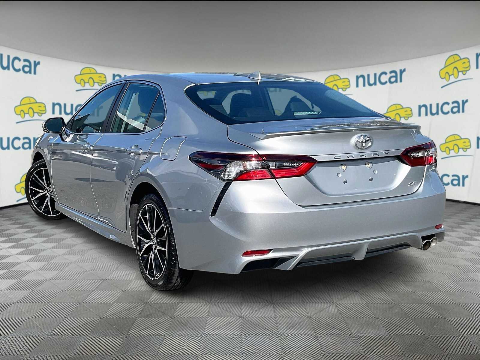 2023 Toyota Camry SE photo 4