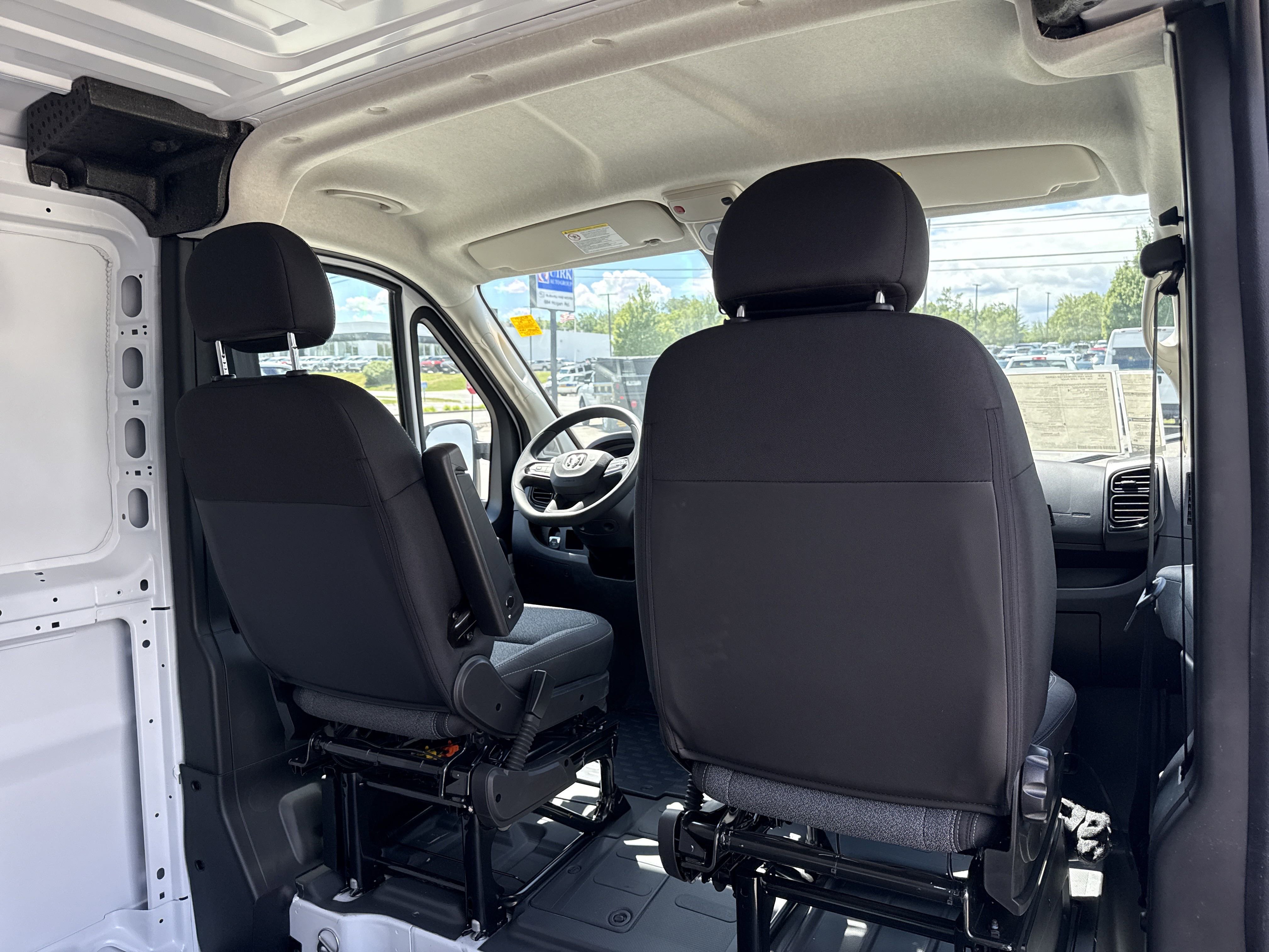 2025 Ram ProMaster 1500 photo 4
