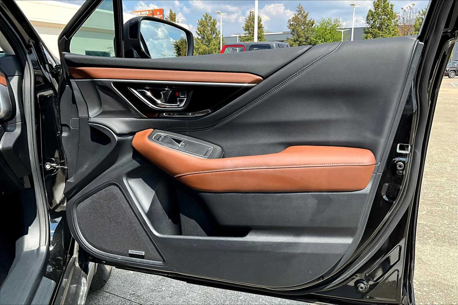2021 Subaru Outback Touring XT photo 18