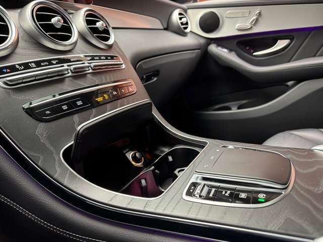 2020 Mercedes Benz GLC 300 4MATIC photo 18