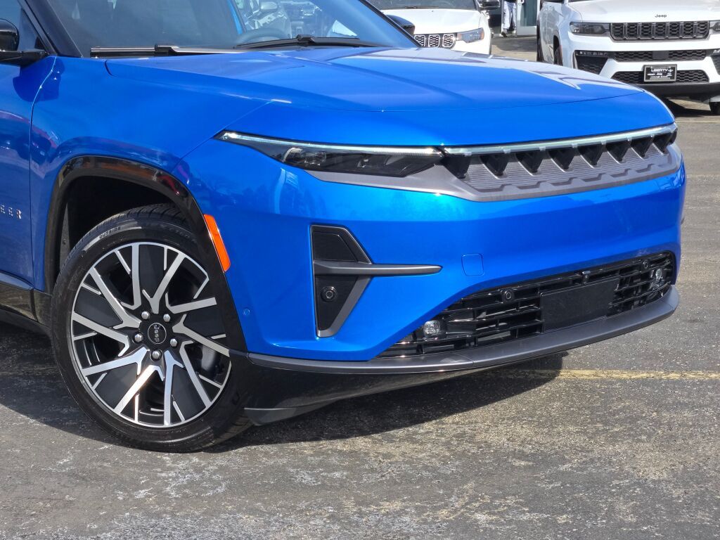 Used 2025 Jeep Wagoneer S Limited with VIN 3C4RJNCK2ST593381 for sale in Libertyville, IL