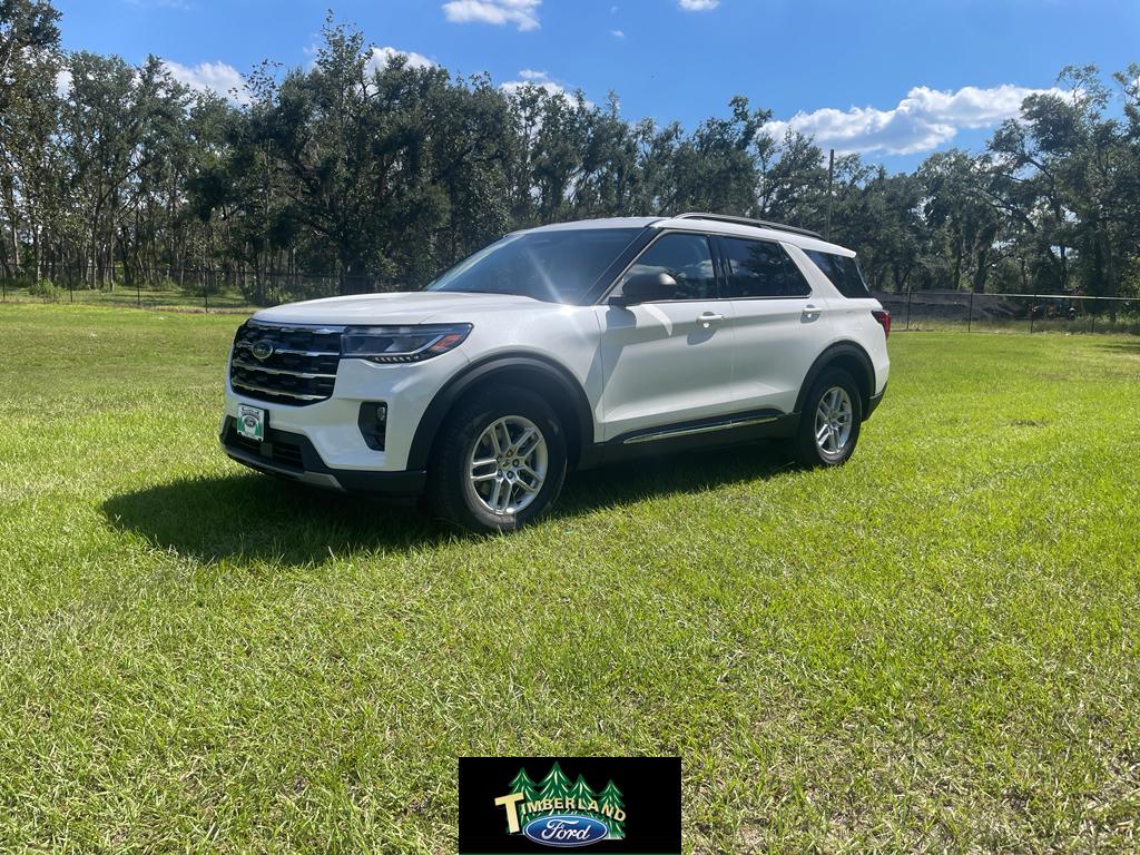 2025 Ford Explorer Active's photo