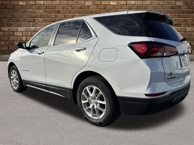 2024 Chevrolet Equinox LT photo 3