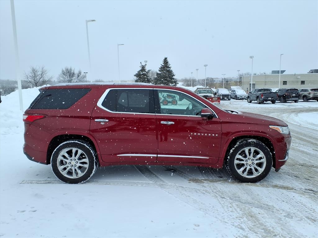 Used 2018 Chevrolet Traverse High Country with VIN 1GNEVKKW6JJ122384 for sale in Burnsville, Minnesota