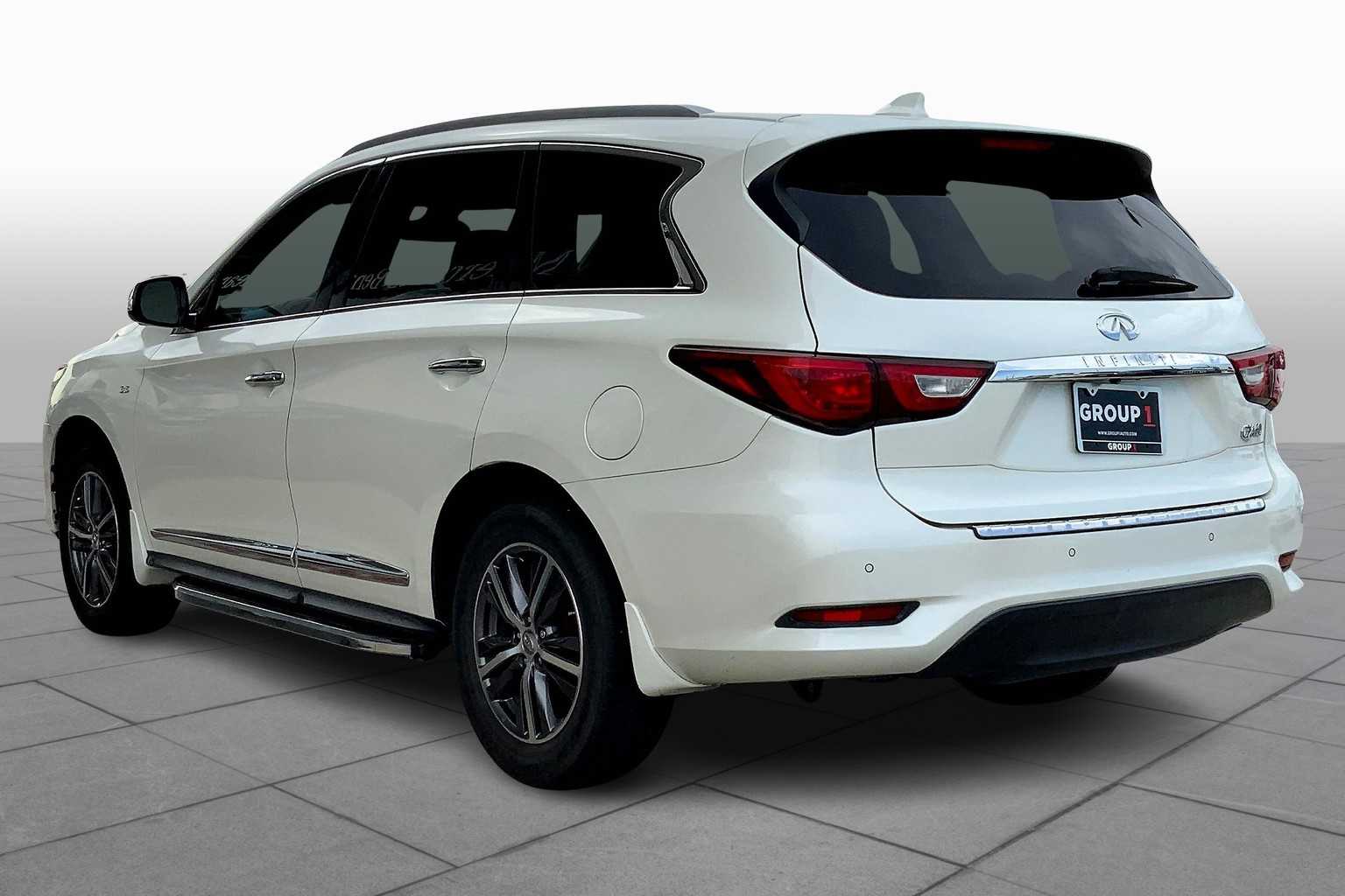 2018 Infiniti QX60 Plus Premium photo 10