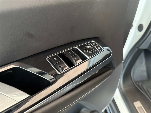 2025 Cadillac Escalade V-Series photo 9