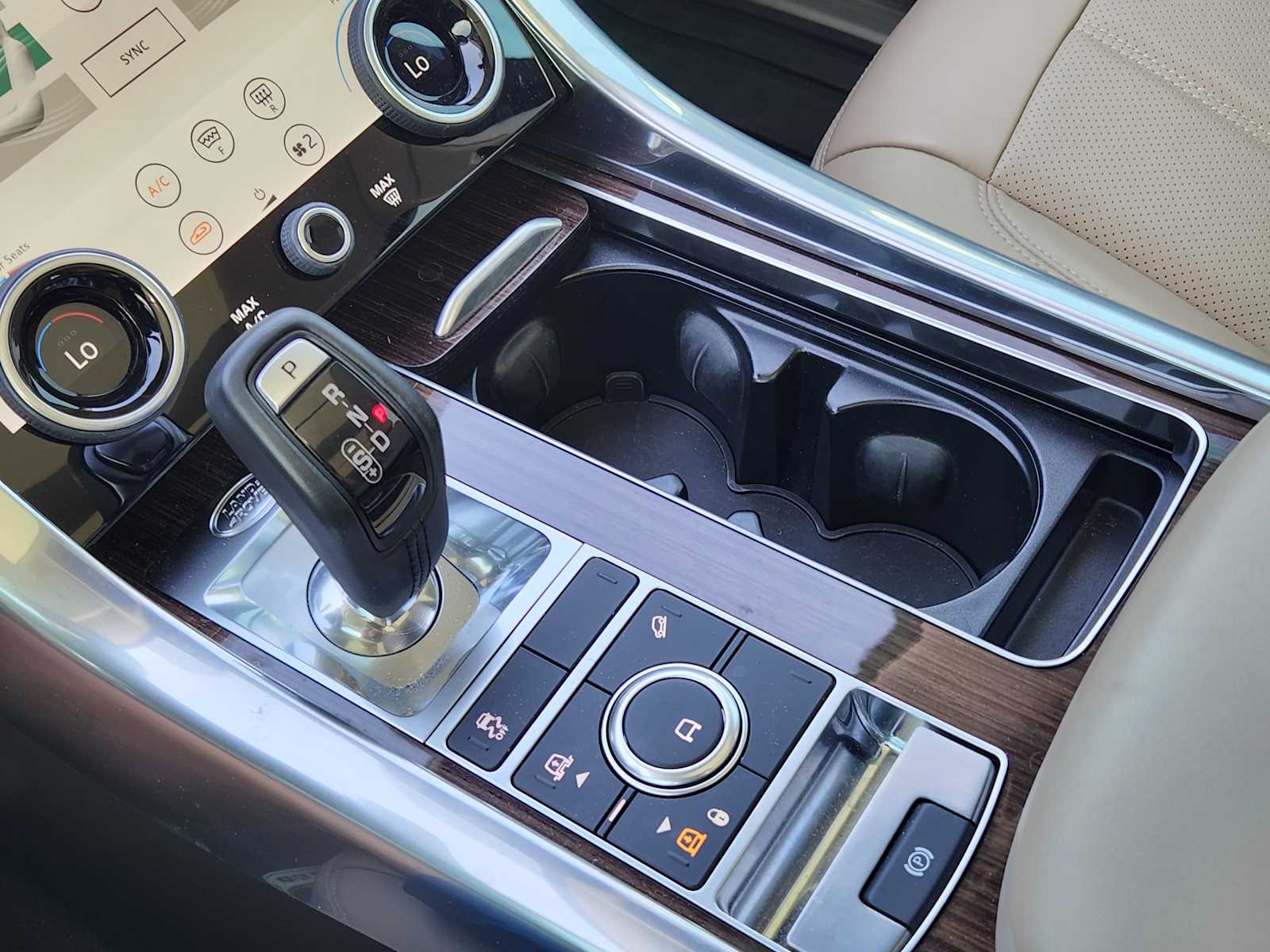 2019 Land Rover Range Rover Sport HSE photo 17