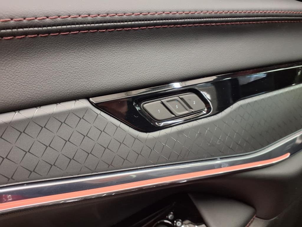 2025 Jeep Wagoneer S Limited photo 20