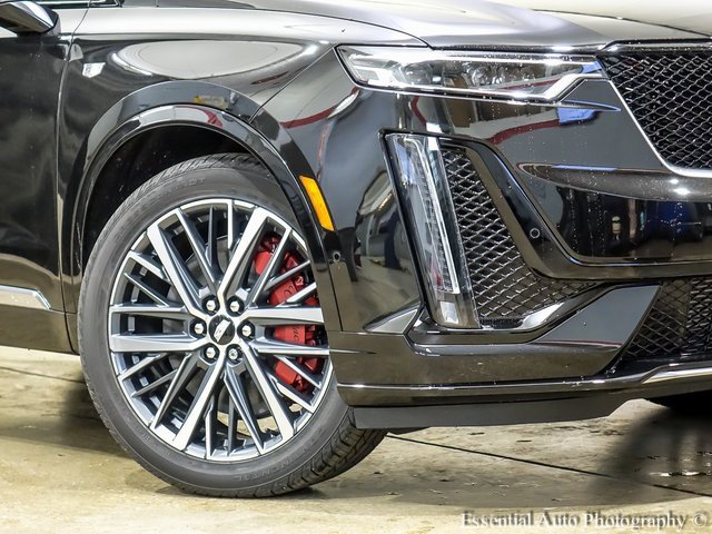 2025 Cadillac XT6 Sport photo 3