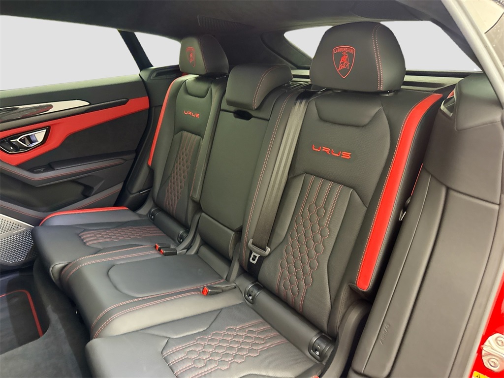 2024 Lamborghini Urus S photo 25