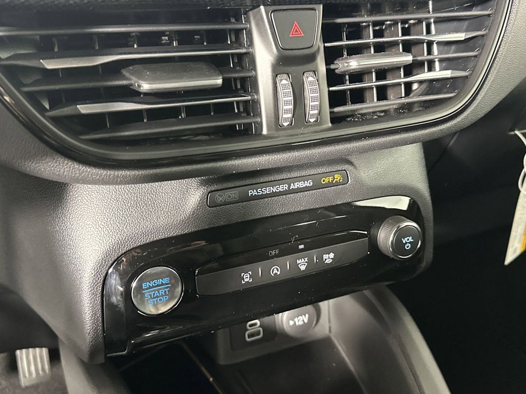 2025 Ford Escape ST-Line photo 27