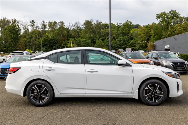 2025 Nissan Sentra SV photo 4