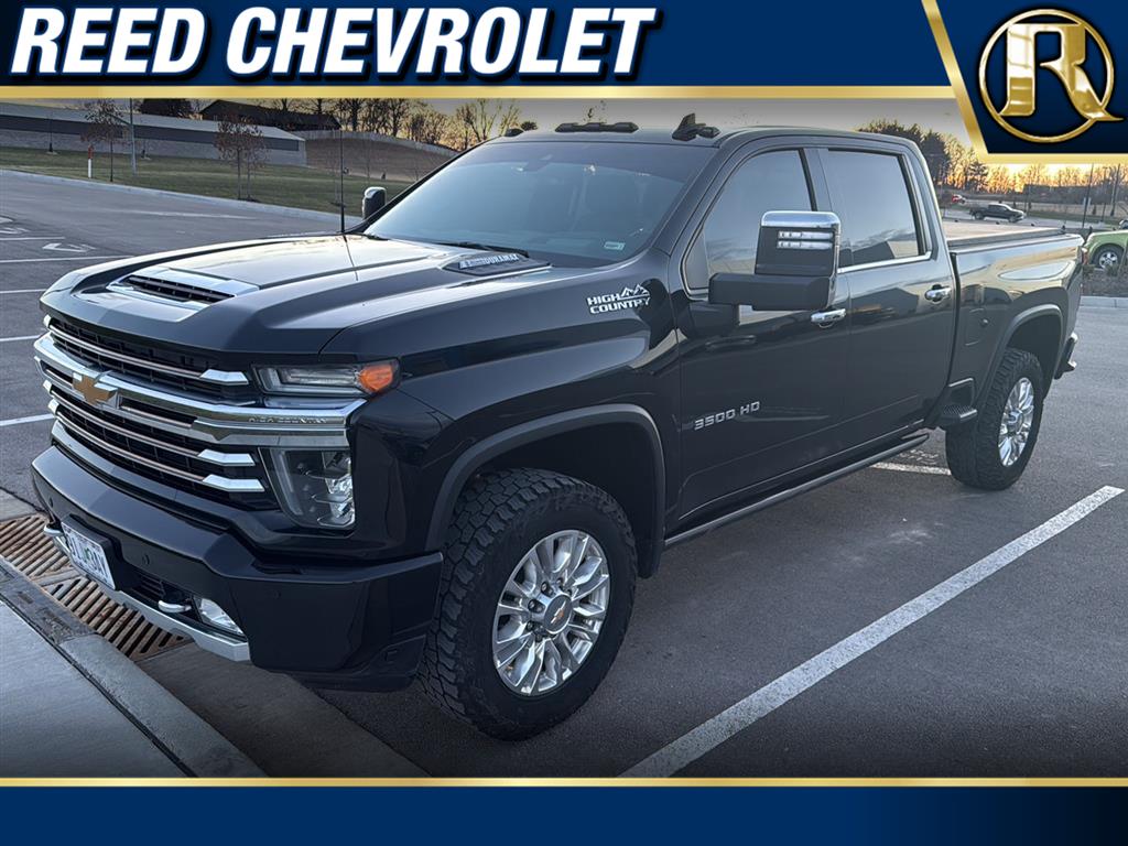 2022 Chevrolet Silverado 3500HD High Country's photo
