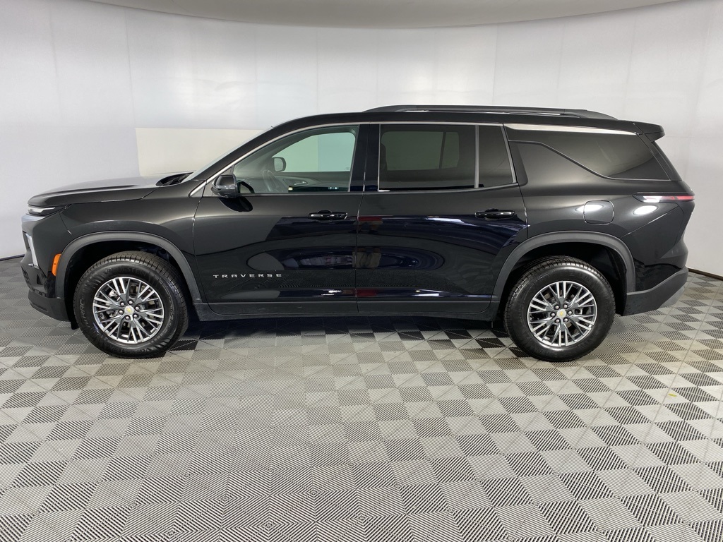 2024 Chevrolet Traverse 2LT photo 14